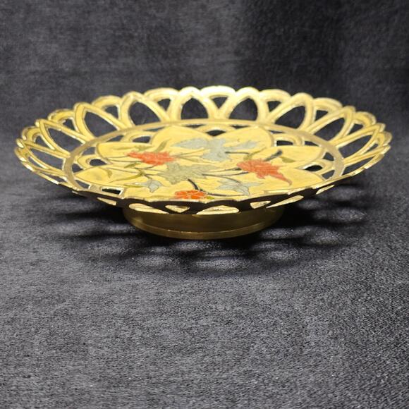 Vintage Solid Brass Floral Scalloped & Etched Change Bowl Tray - Picture 4 of 10
